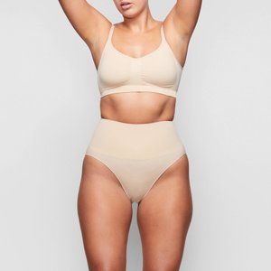 NIB SKIMS CORE CONTROL BRIEF in Clay SZ S/M